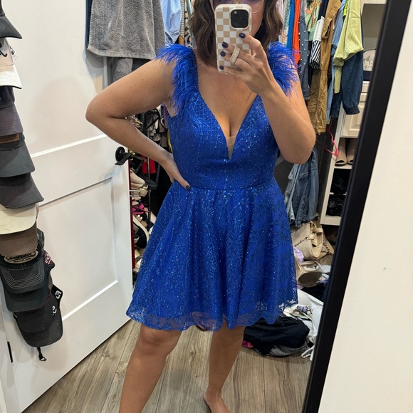 Alyce feather cocktail dress - Picture 1 of 8